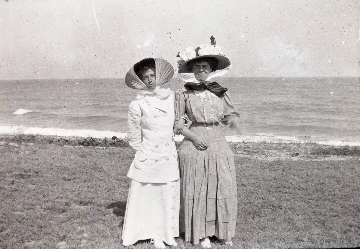 Willoughby women, c. 1912, Martin Digital History