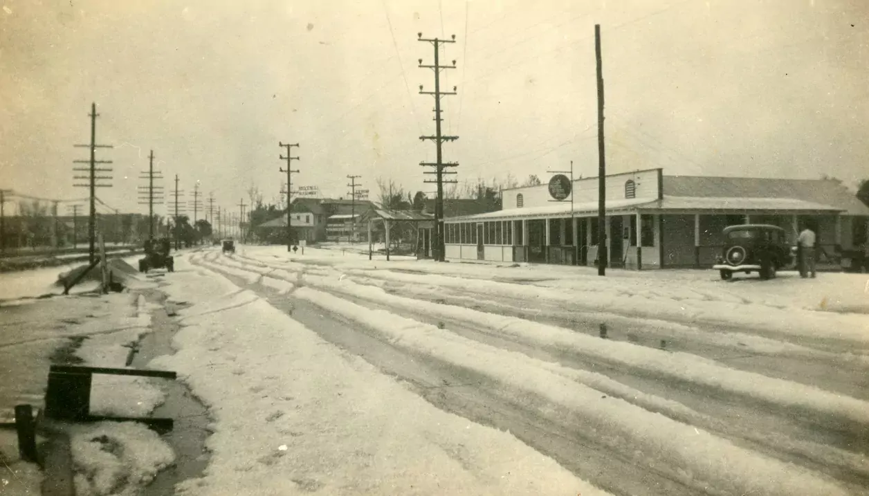 Dixie Highway in hailstorm, 1934